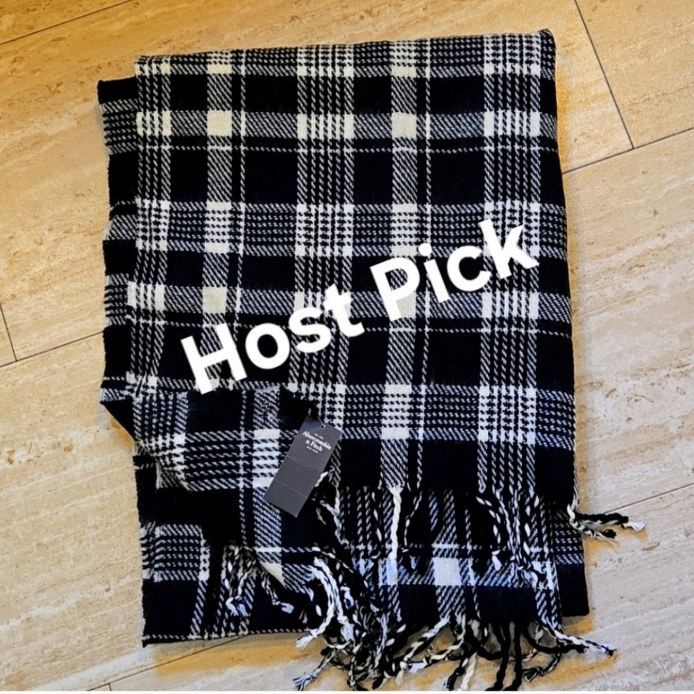 New Abercrombie & Fitch Black/White Fringed Oversized Blanket Scarf/Shawl